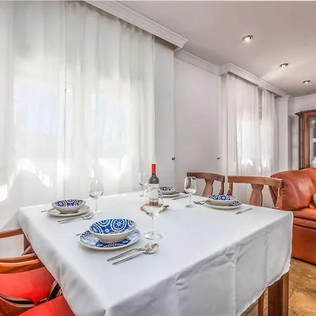 Tatil Evi Fancy House Near Cadiz - Pool * Free Parking & Bbq *