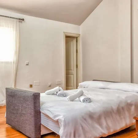 Fancy House Near Cadiz - Pool * Free Parking & Bbq * San Roque (Andalucia)